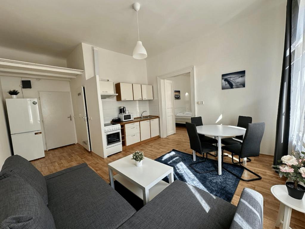 Welcome Hostel & Apartments Praguecentre Exterior photo